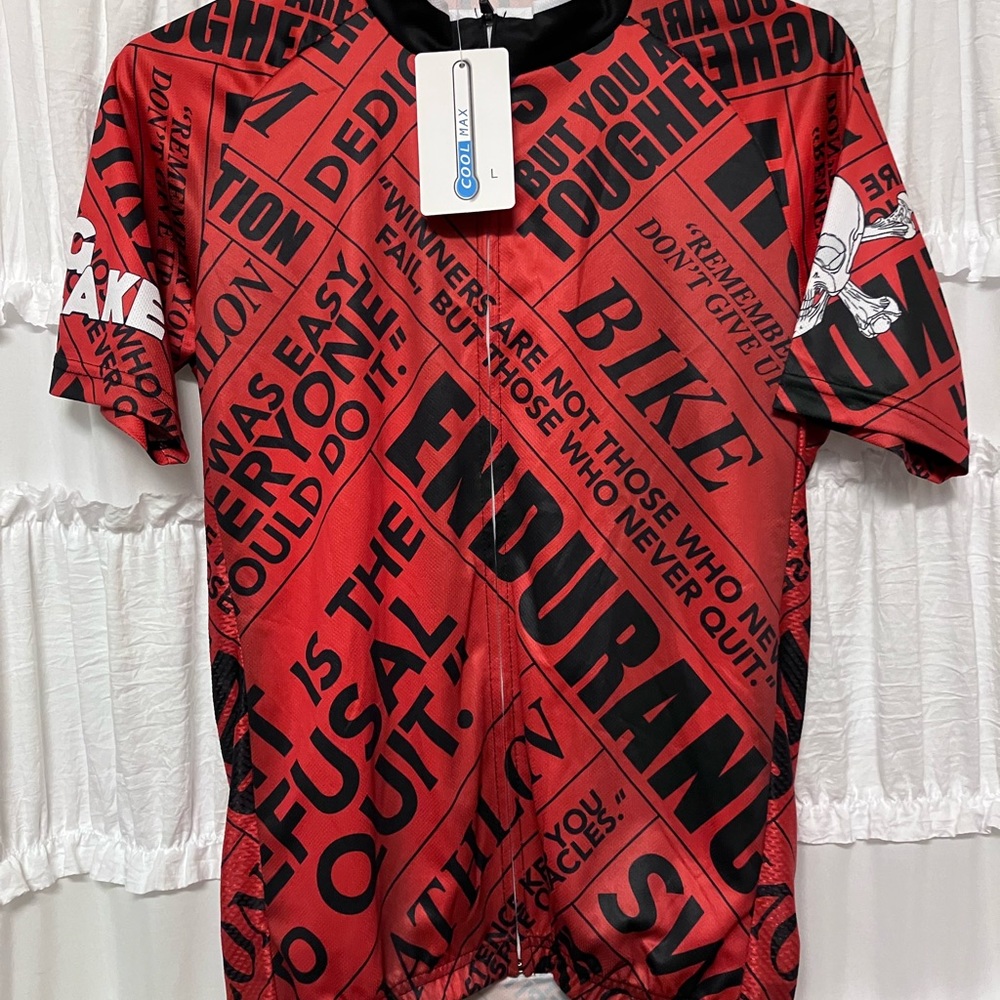 Cool Max Sports shirt with tag M. Front zipper,pockets in back, NEW